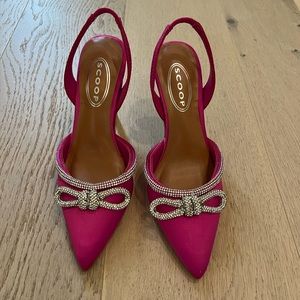 Scoop, size 6.5, hot pink satin heals with rhinestone bow detail.